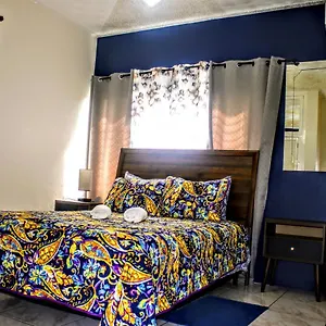 crystoural-apartment-liguanea-sovereign-2-br-apt-kingston.greaterantilleshotels.net/